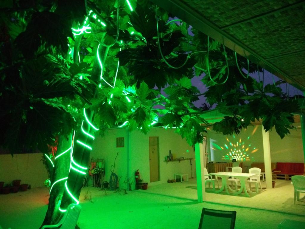 Crystal Dhiffushi Hotel Exterior foto
